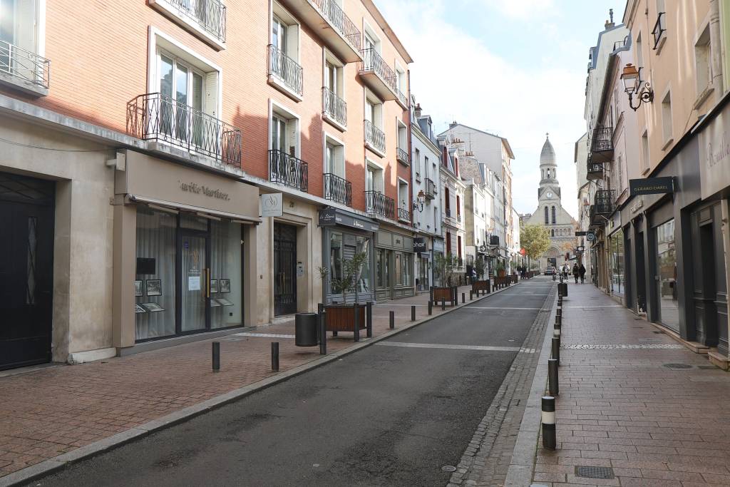 Photo d'une rue commercante